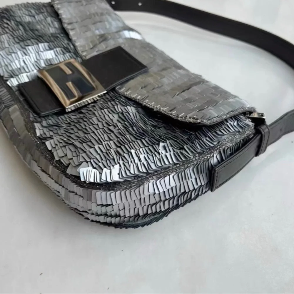 Sold!Vintage FENDI silver sequins baguette bag - Picture 6 of 9